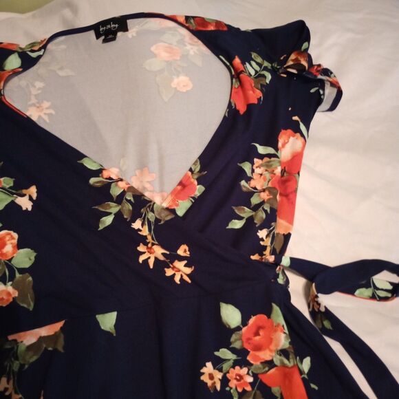 By & By Wrap Tie Front Dress High/Low Hem XL Comfy Stretch Blue Floral Plussize - Picture 2 of 5